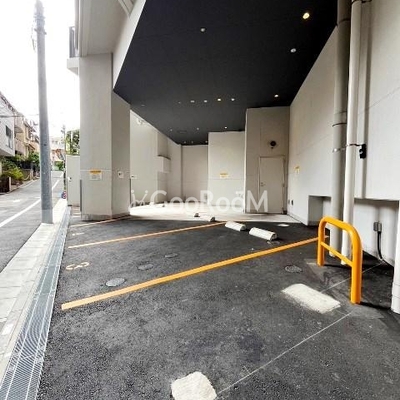 
									アイフラット文京本駒込 駐輪場