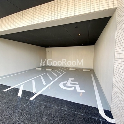 
									トラディス赤塚　駐車場