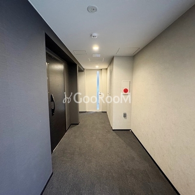 
									シーズンフラッツ代々木 内廊下