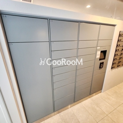 
									ラクレイス横濱関内 宅配BOX