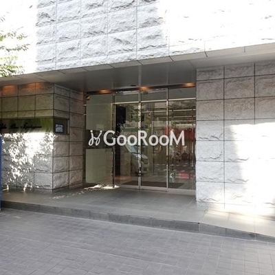 
									ガーラプレイス新宿御苑 エントランス