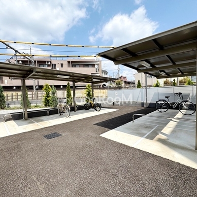 
									グローリオシェルト池袋2 駐輪場