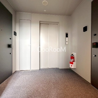 
									デュオフラッツ浅草蔵前 廊下