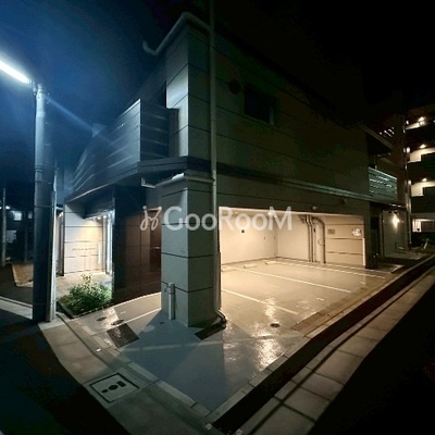 
									アジールコート三宿テラス　駐車場3