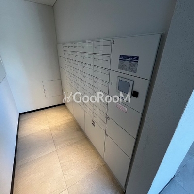 
									クレストコート東中野 宅配BOX