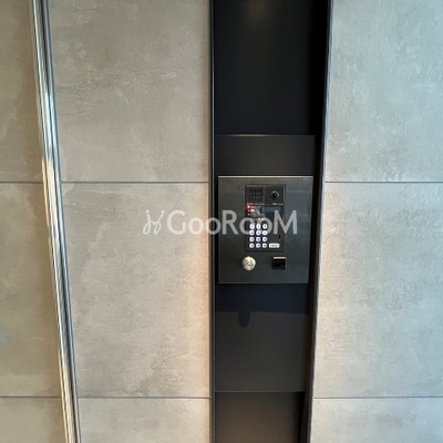 
									クレストコート東中野 EV