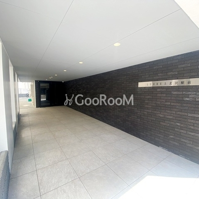 
									ルオーレ上北沢駅前 エントランス