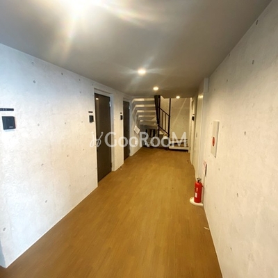 
									ルオーレ上北沢駅前 廊下