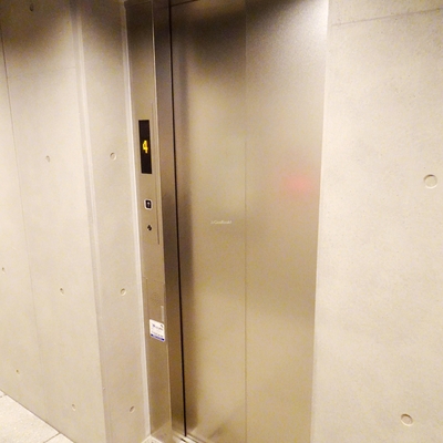 
									アスティーレ原宿 エレベーター