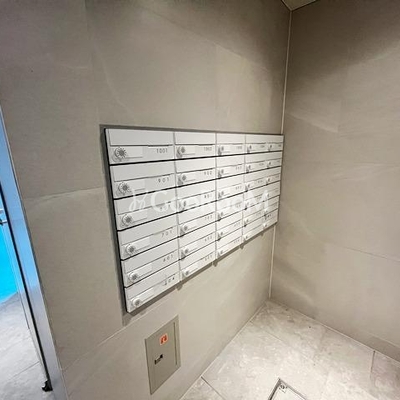 
									クレストコート町屋 外観・共用部写真7