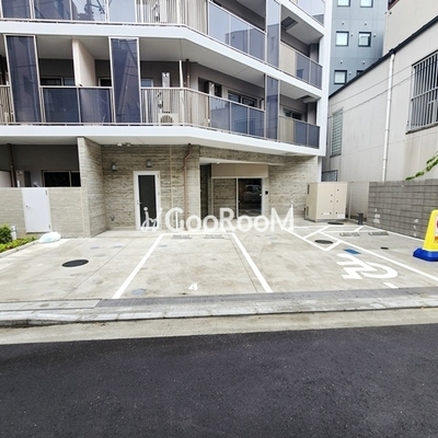 
									ラクレイス横濱関内 駐車場1