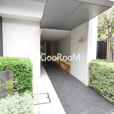 
									パークアクシス亀戸中央 エントランス