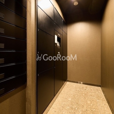 
									コンフォリア・リヴ西大島サウス 宅配BOX