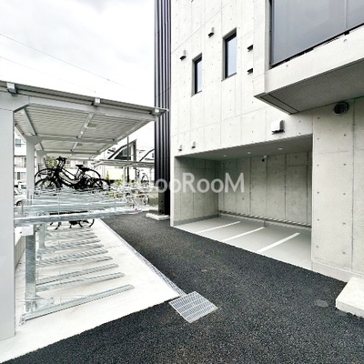 
									ロイジェントパークス西馬込 駐輪場2