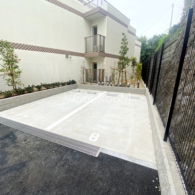 
									クラリティア横浜反町　駐車場2