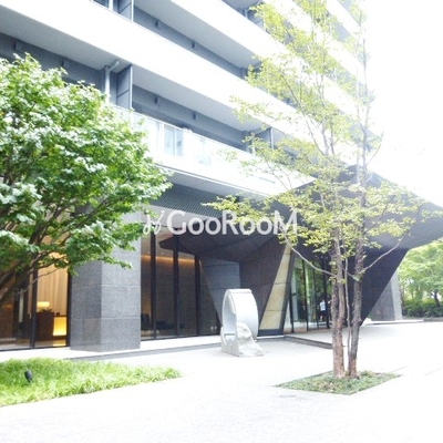 
									コンフォリア新宿イーストサイドタワー エントランス2