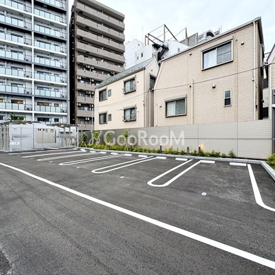 
									ザ・パークハビオ大森町 駐車場