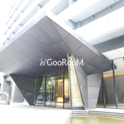 
									コンフォリア新宿イーストサイドタワー エントランス3