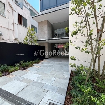 
									クレストコート東中野 エントランス