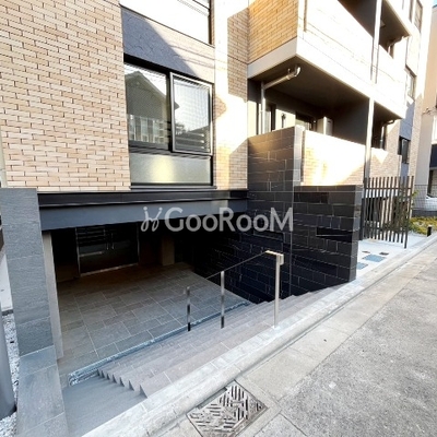 
									ラペルラ桜新町 エントランス