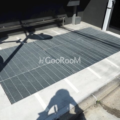 
									グローリオシェルト池袋本町 バイク置場