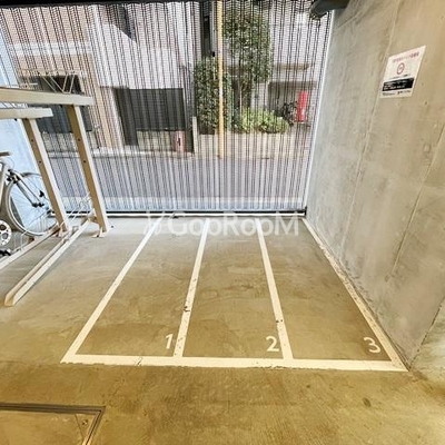 
									プライマル両国イースト バイク置き場