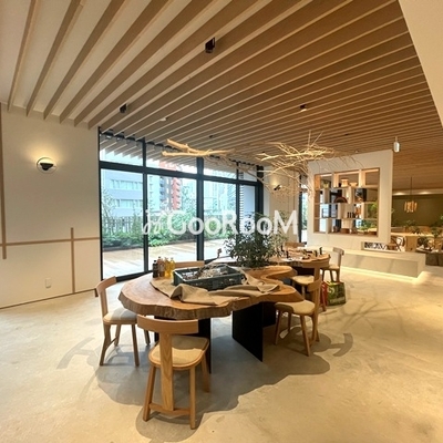 
									コンフォリア芝浦MOKU 共用部4