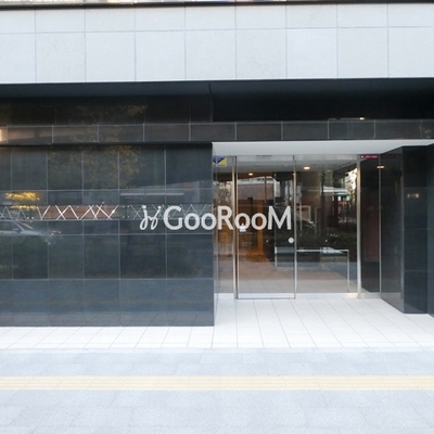 
									ピークス神田 エントランス