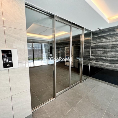 
									ラグゼナ秋葉原 エントランス