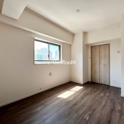 
									ラグゼナ秋葉原 洋室