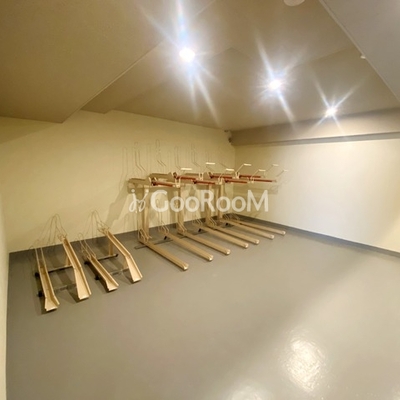 
									クラリティア横浜反町　駐輪所