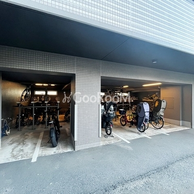 
									レジディア祐天寺 エントランス