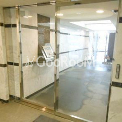 
									レジディア新宿イーストⅢ  入口