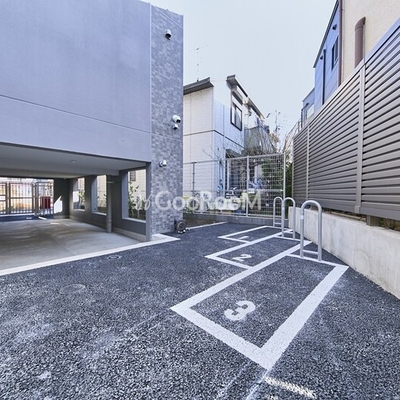 
									プライムブリス品川旗の台 バイク置場