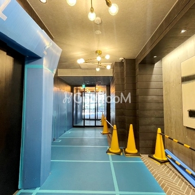 
									グレーシアフィット三軒茶屋 共用廊下