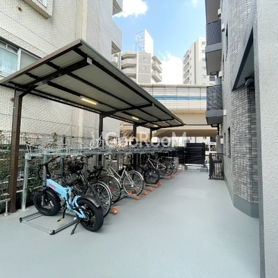 
									グレーシアフィット三軒茶屋 駐輪場