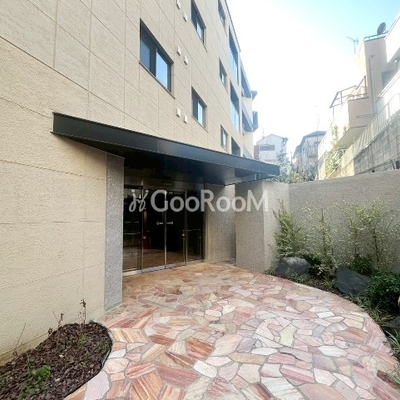 
									コンフォリア・リヴ文京護国寺 外観写真3