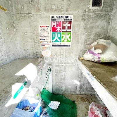 
									プライマル両国イースト ごみ置き場