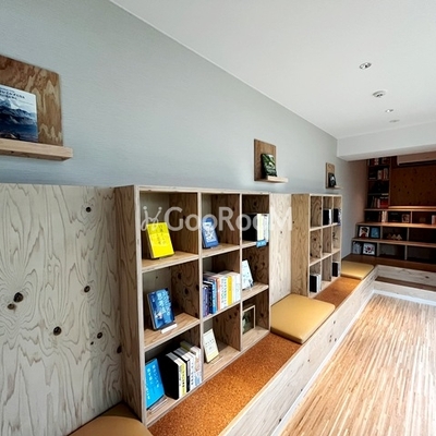 
									コンフォリア・リヴ大森西 ブックライブラリ