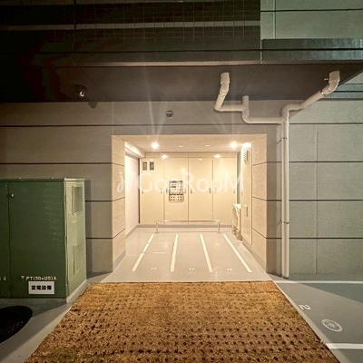 
									アジールコート三宿テラス　バイク置き場2