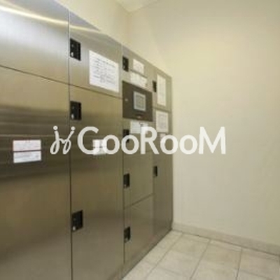 
									コンフォリア田町  宅配BOX
