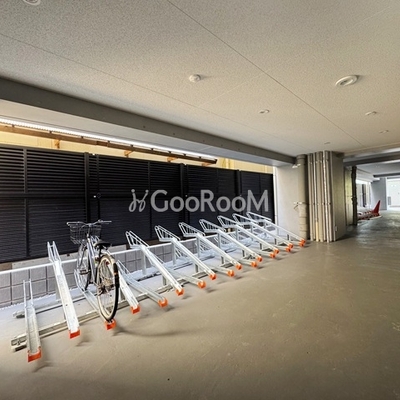 
									アイフラット渋谷西原 駐輪場