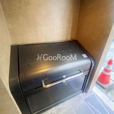 
									デュオメゾン池袋オヴェストのごみ置き場