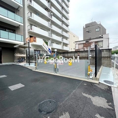 
									駐車場2