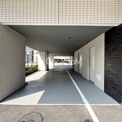 
									アリビス十条　駐車場1