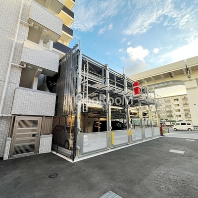 
									プレジオ西新井の駐車場