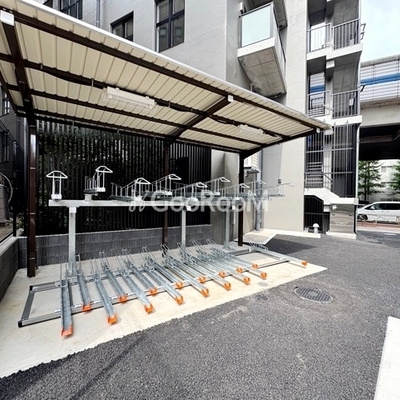 
									ルミーク三軒茶屋　駐輪場